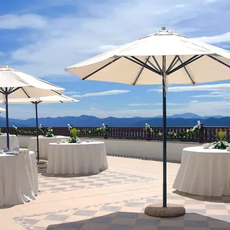 & Real Jaca Otel