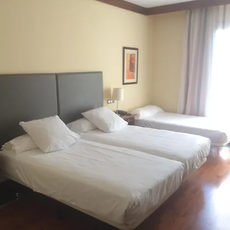 Otel & Real Jaca