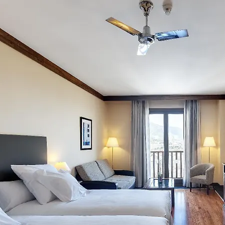 Otel & Real Jaca 4*