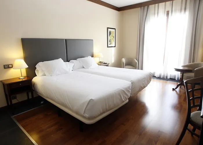 & Real Jaca Hotell 4*