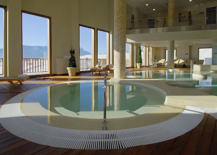 & Real Jaca Hotell 4*